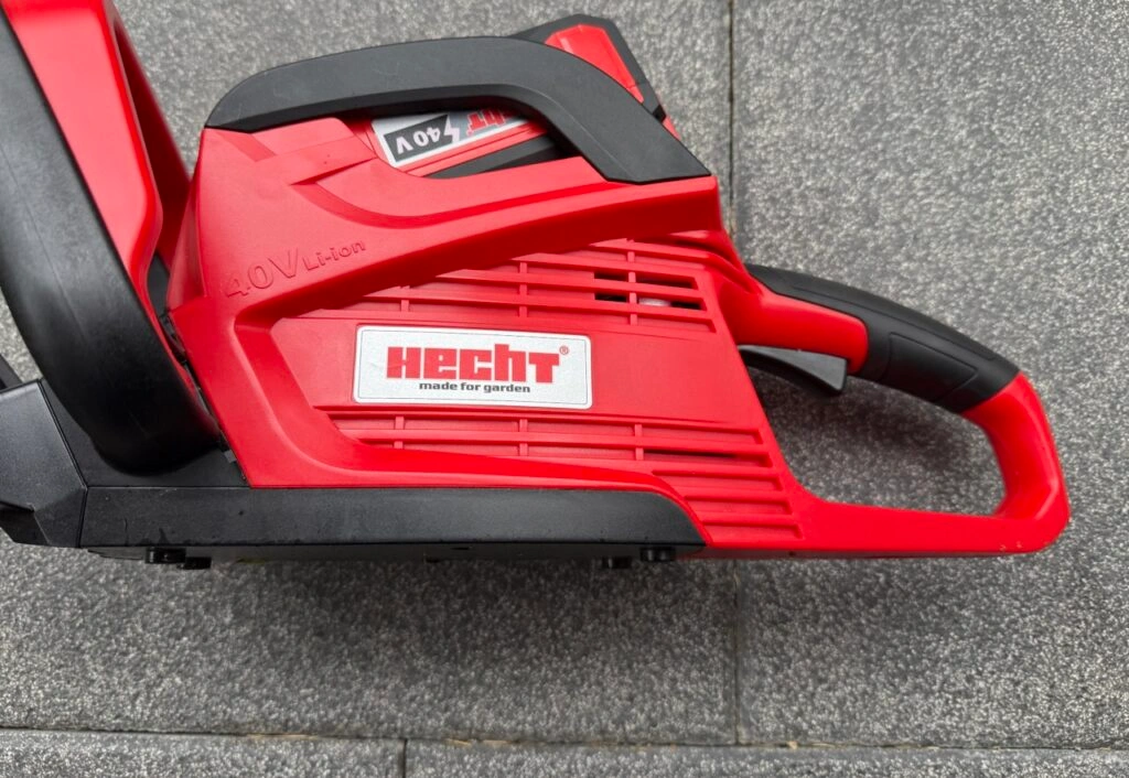 Hecht 6040: Robustes Kunststoffgehäuse