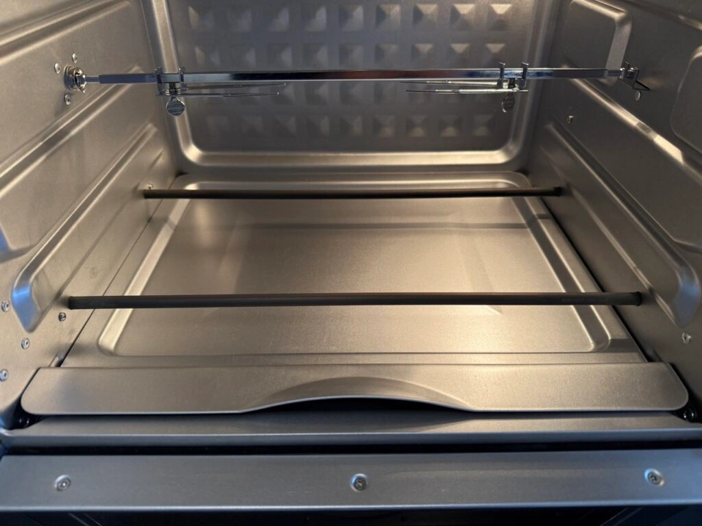 Krümelschublade im Innenraum