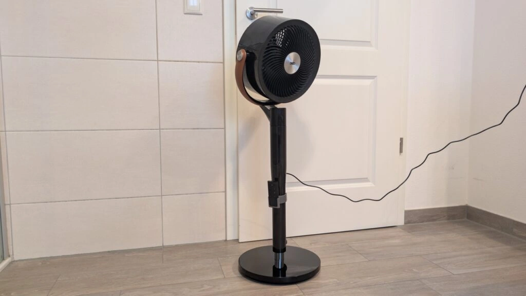 DREO TurboPoly 513S: Seitliche Ansicht des Ventilatorkopfes