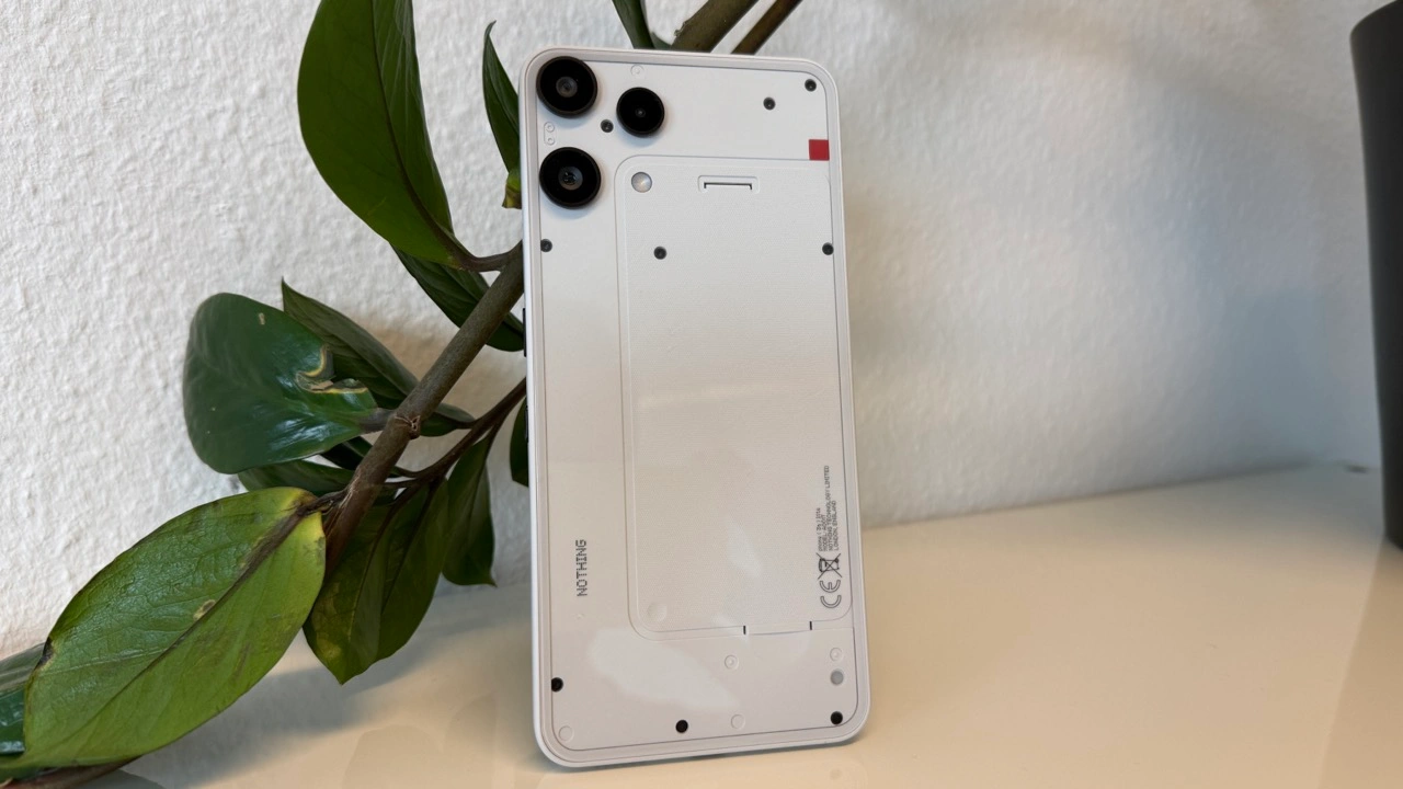 Gesamtansicht Nothing Phone (3a) Lite von Hinten