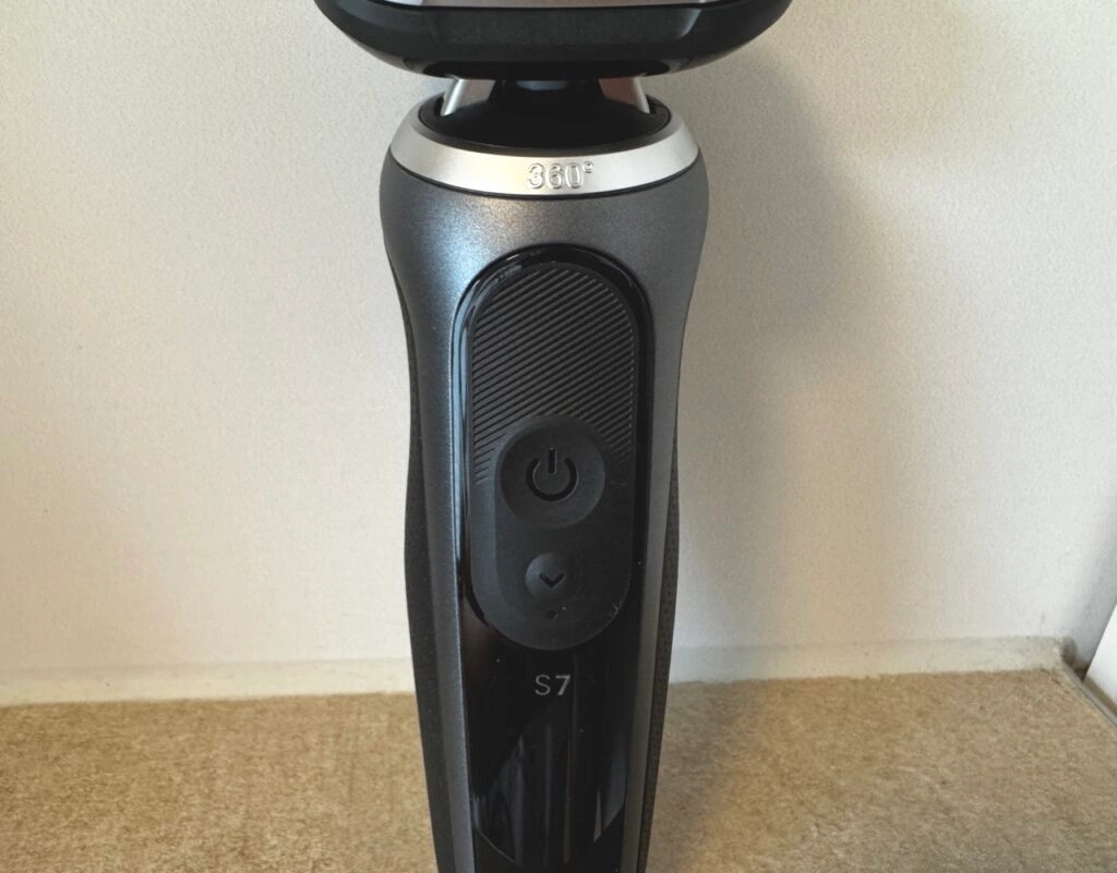 Braun Series 7: Power- und Modus-Taste im direkten Zugriff