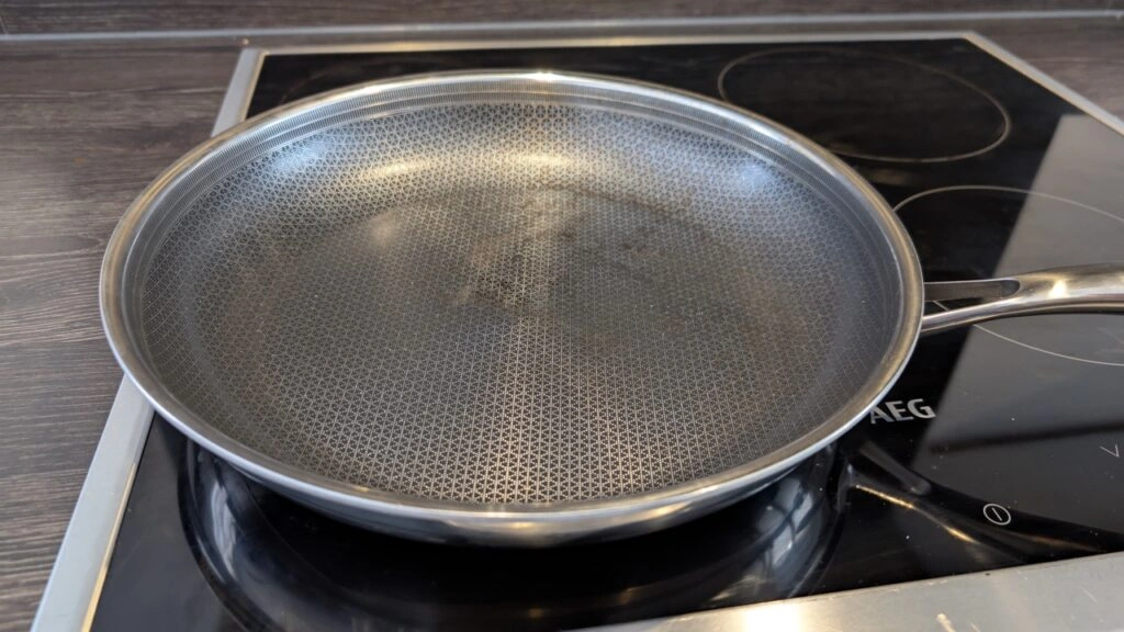 Onyx Cookware Bratpfanne: Nach dem Einsatz mit leichten Verfärbungen