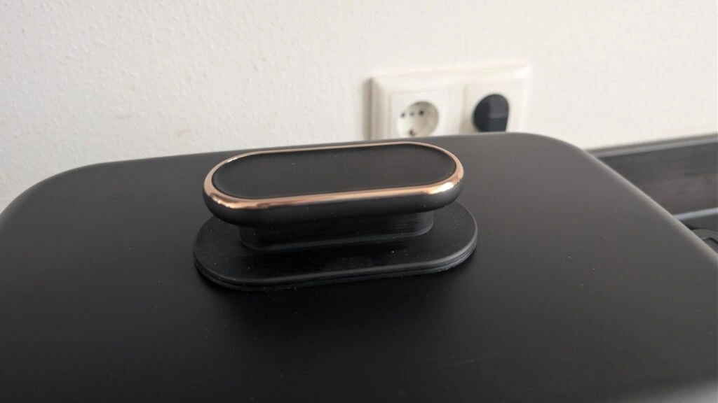 Panasonic NF-GM600: Griff mit Roségold-Akzent
