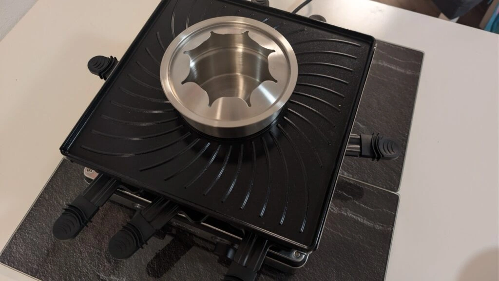 Princess 162670 Raclette und Fondue: Fonduetopf auf quadratischer Grillfläche