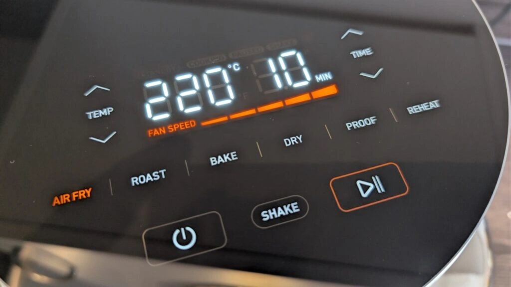 COSORI ICONIC Single: Temperatur- und Zeiteinstellung am Touchpanel