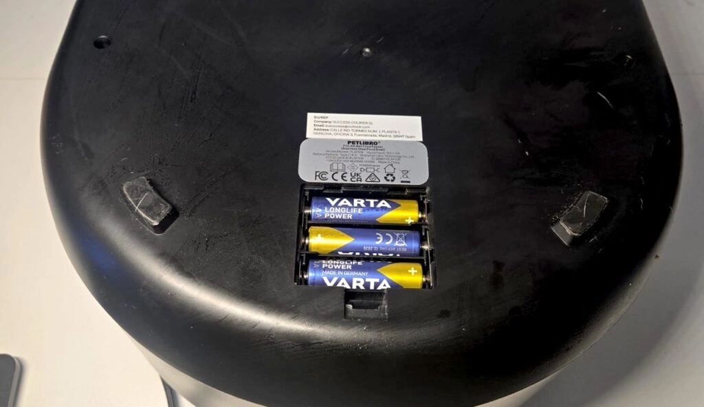 Unterseite mit Batterie Backup Fach