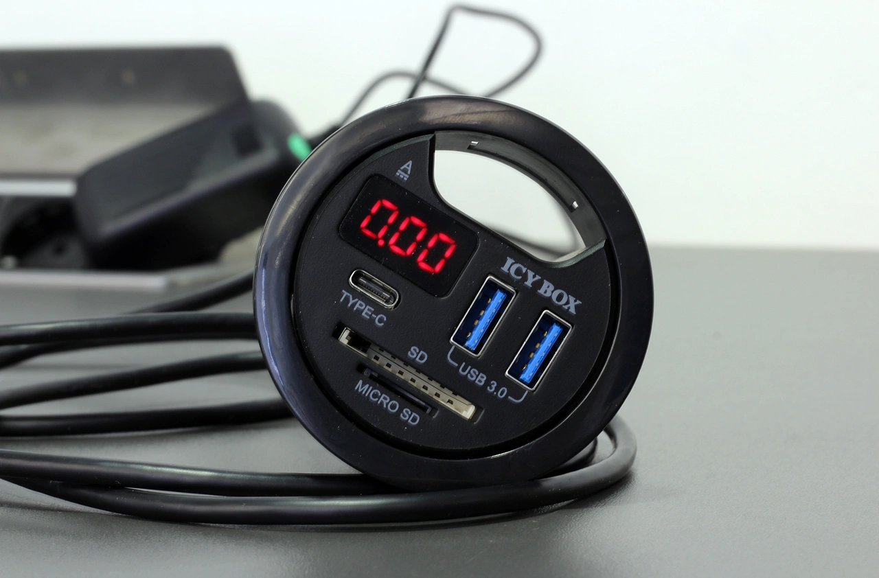 Test: RaidSonic Icy Box IB-Hub1404