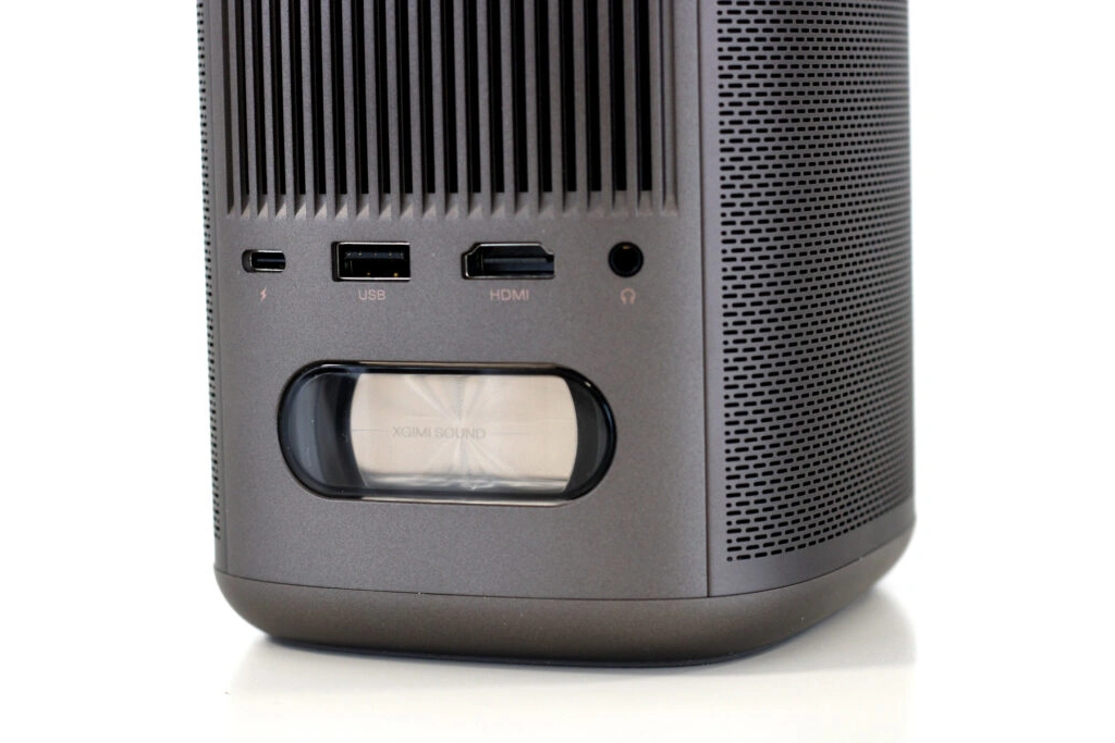 XGIMI MoGo 2 Pro Rückseite mit Sichtfenster für Bassmembran + Anschlüsse