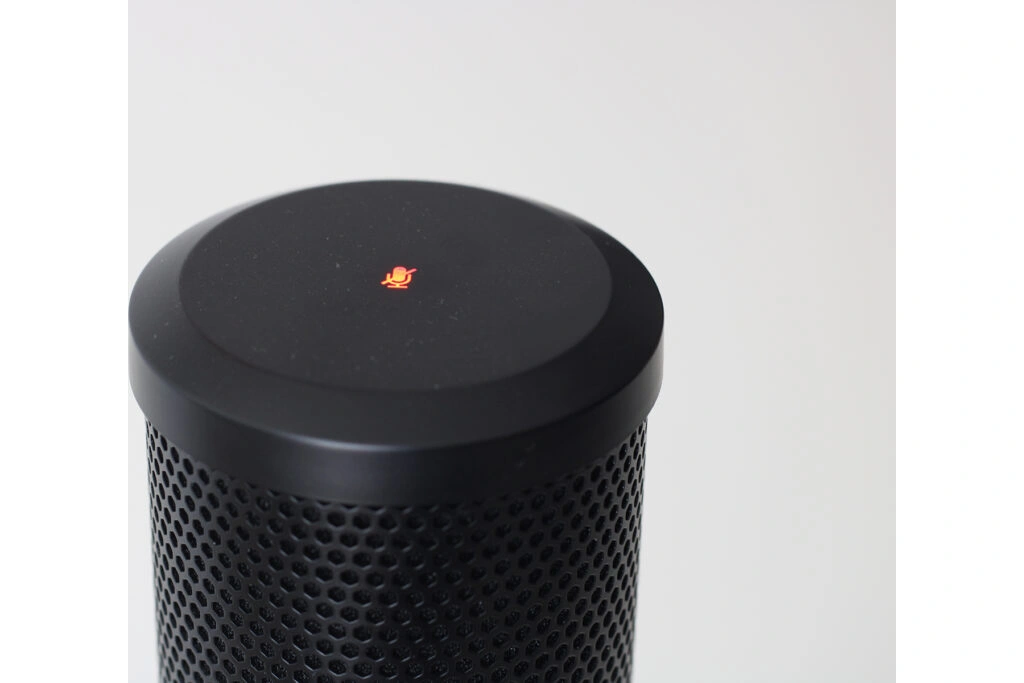 CHERRY UM 3.0 USB-Mikrofon Nahaufnahme Oberseite mit Touch-Taste