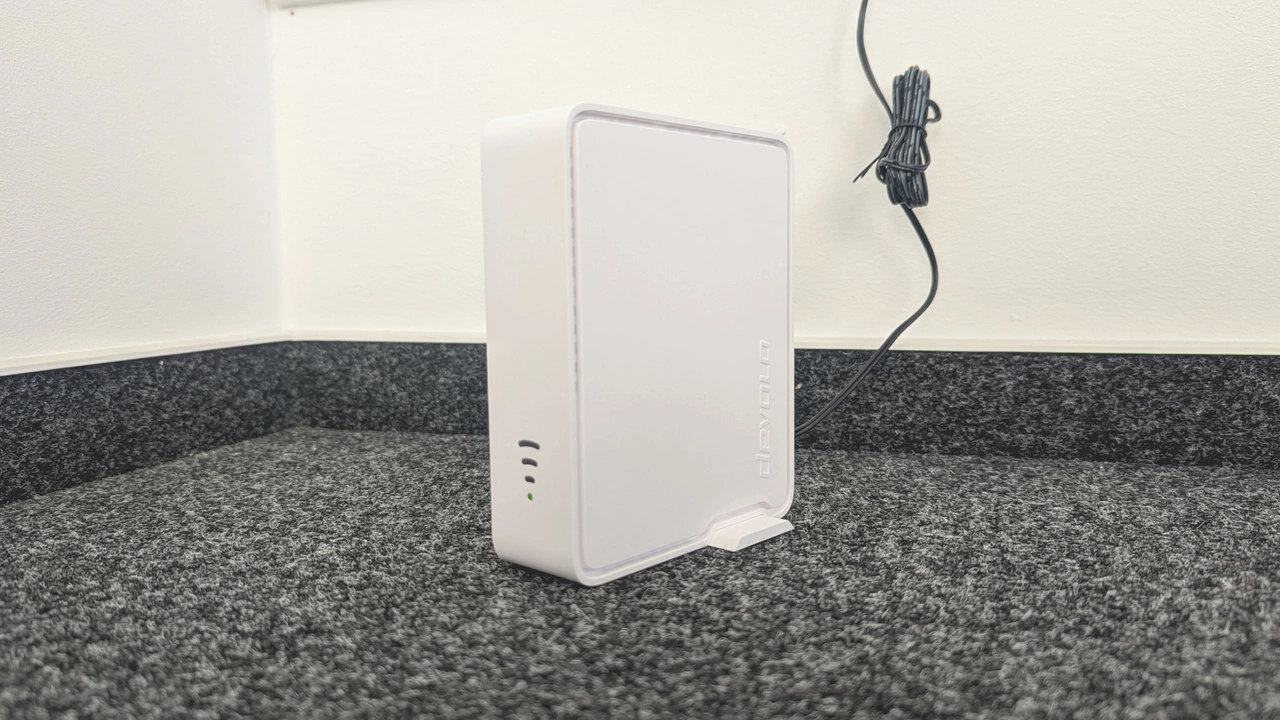 Frontansicht des Devolo-Repeater 5400