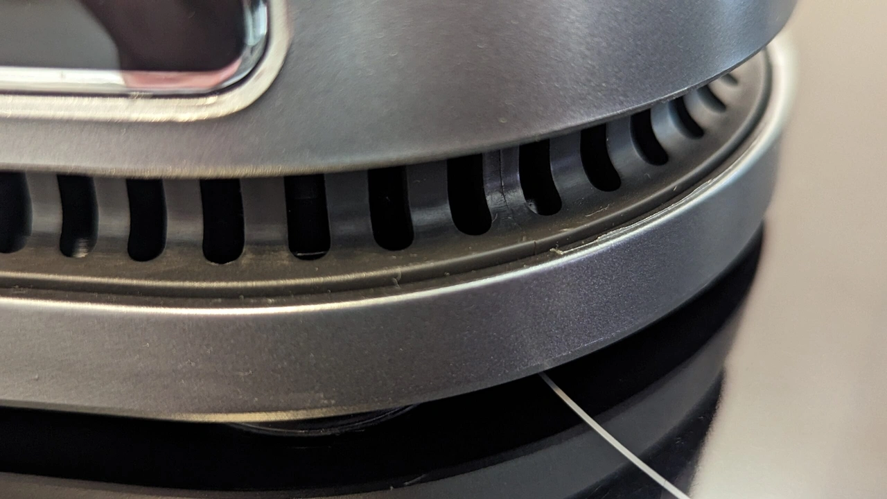 Luftauslässe des Ninja Foodi 3-in-1 Power Nutri Mixer mit Smart Torque & Auto-iQ 1200 W – CB350EU in der Nahaufnahme (Foto: Testsieger.de) 