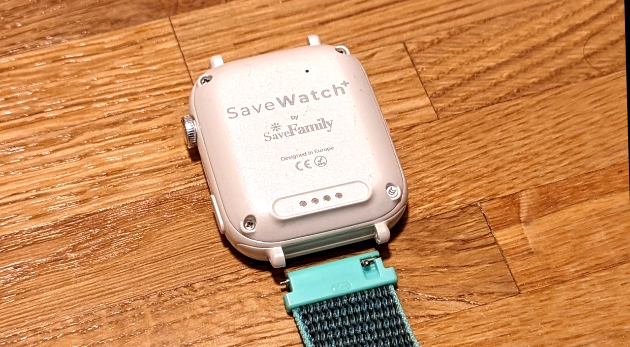 Nahaufnahme des robusten Gehäusekörpers der SaveFamily SaveWatch+