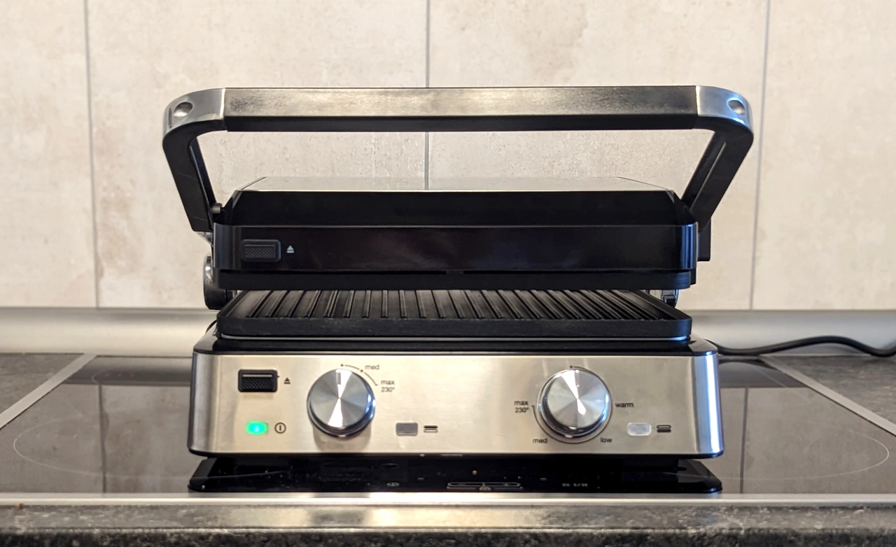 Nahaufnahme des Griffs des Braun Multigrill 7 CG 7010 