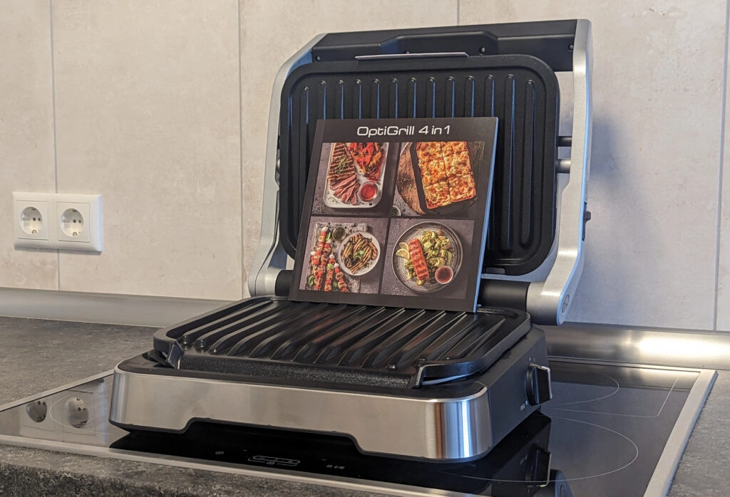 Frontansicht des geöffneten Tefal OptiGrill 4in1 GC774D(Foto: Testsieger.de)