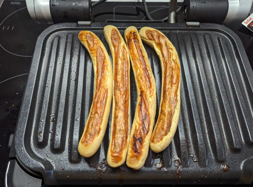 Nahaufnahme der Garergebnisse mit Würstchen (Foto: Testsieger.de)