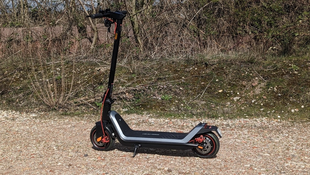 NIU KQi3 Max auf Schotter