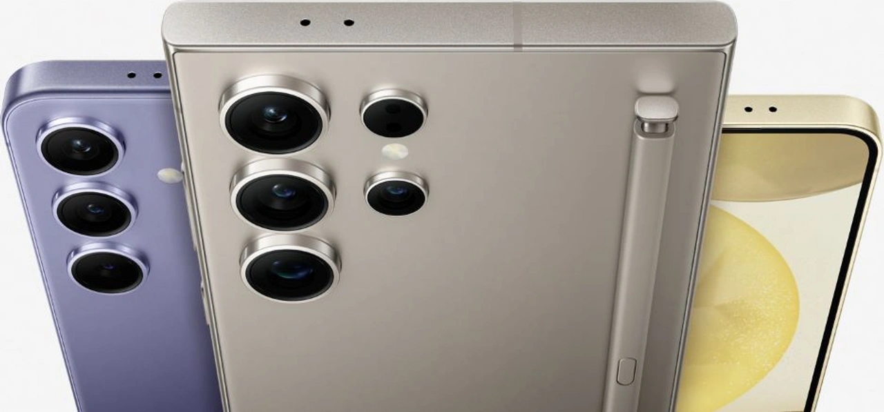 Ansicht von oben auf die neuen Modelle der S24-Reihe: S24, S24+ und S24 Ultra