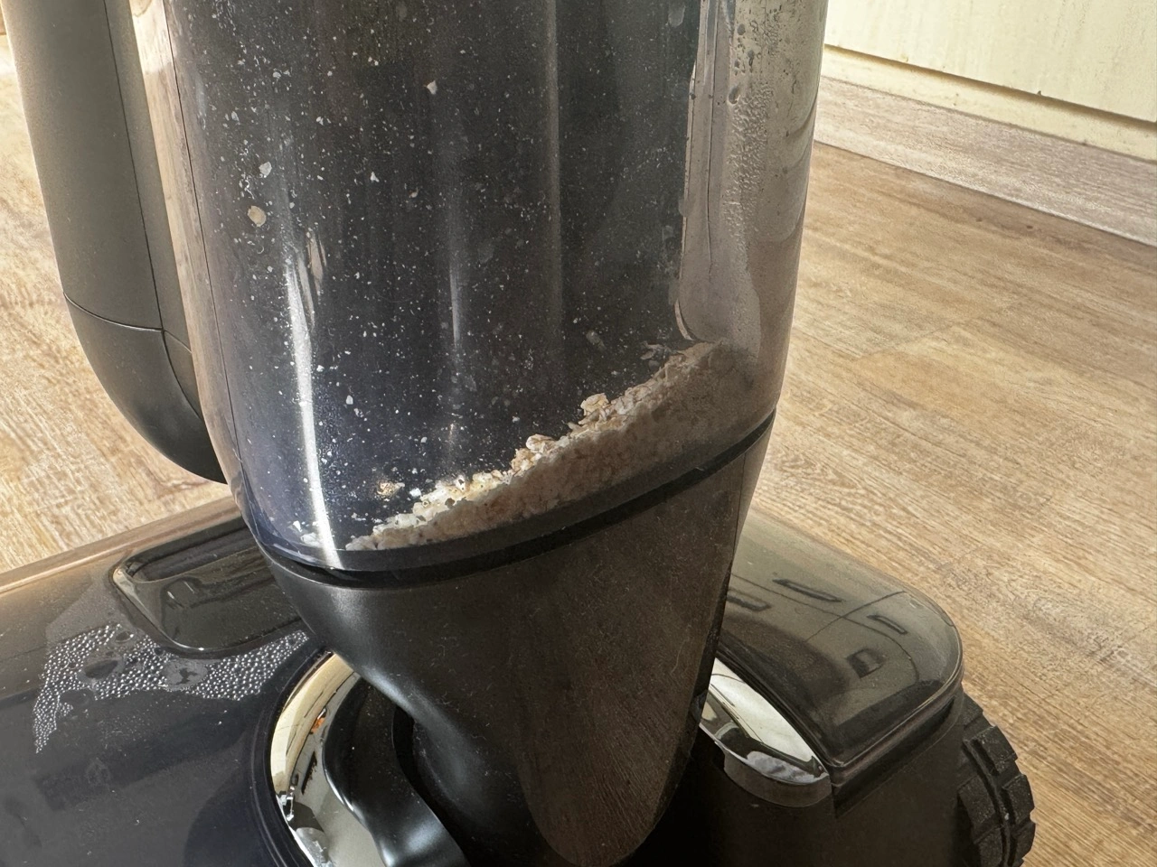 Tineco Floor One S9 Artist Steam Pro: Schmutzwassertank nach dem Test