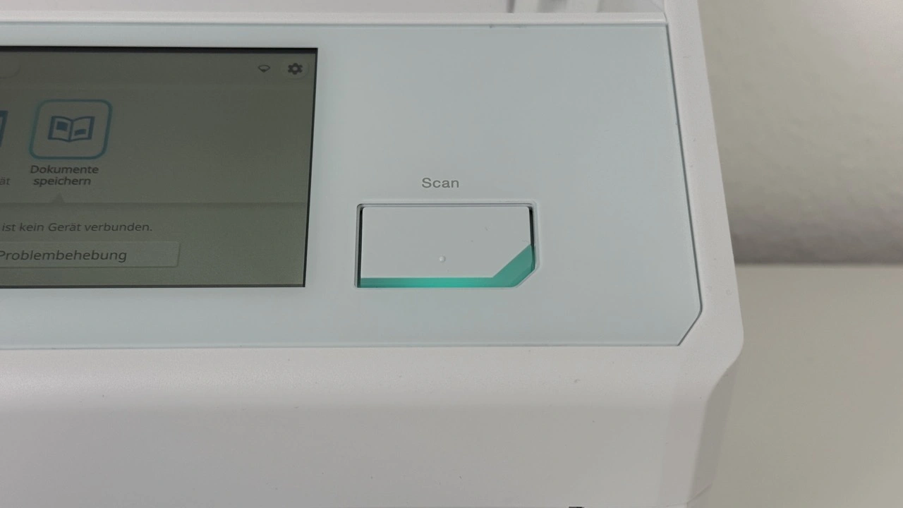 Ricoh ScanSnap iX2500: Scan-Taste am Gerät