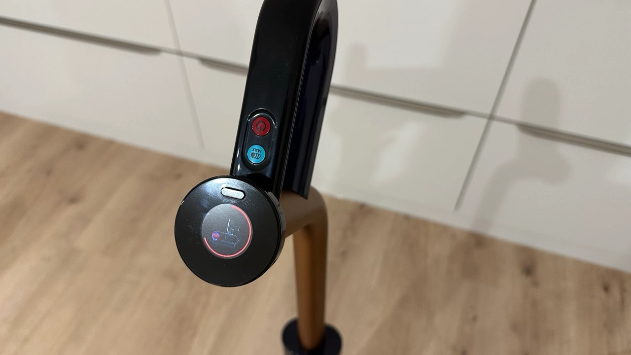 Dyson Clean+Wash Hygiene: Handteil und Aluminium-Saugrohr