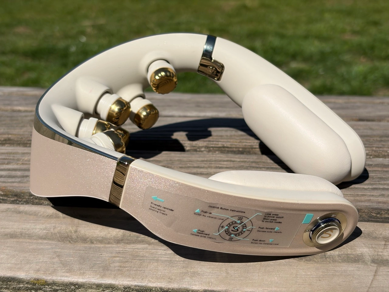 SKG G7 PRO-FOLD: Seitliche Steuerung mit Joystick