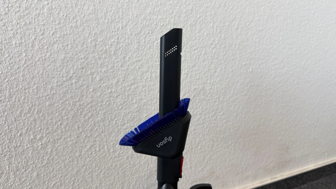Dyson PencilVac Fluffycones: Rotierende Kombi-Fugendüse am Griff