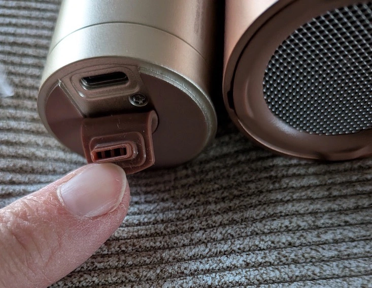 Shark ChillPill: USB-C-Ladeanschluss