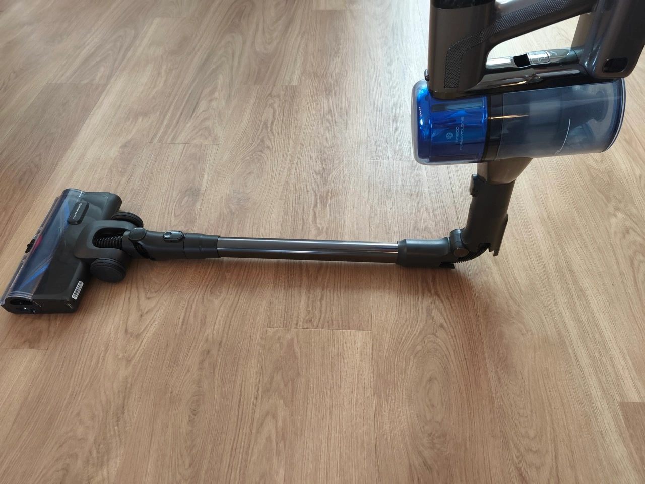 Tineco Pure One S70: faltbares Rohr in flacher Position