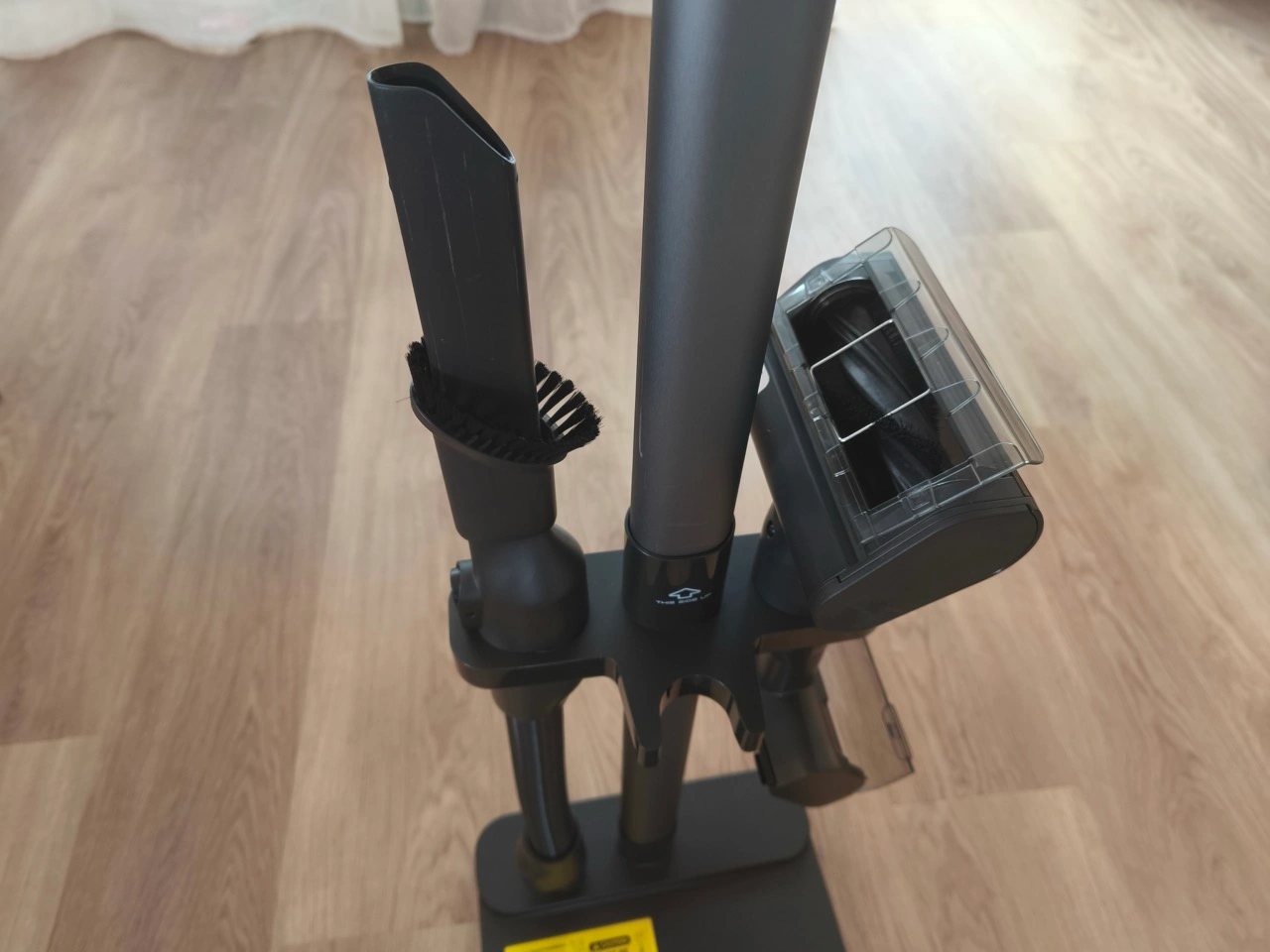 Tineco Pure One S70: Zubehör an der Aufbewahrungsstation