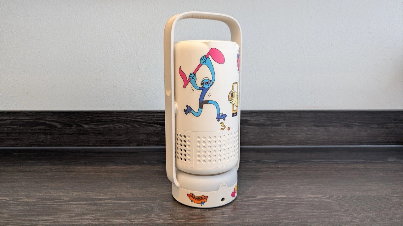XGIMI Vibe One: Aufrechter Stand mit flexiblem Bügel