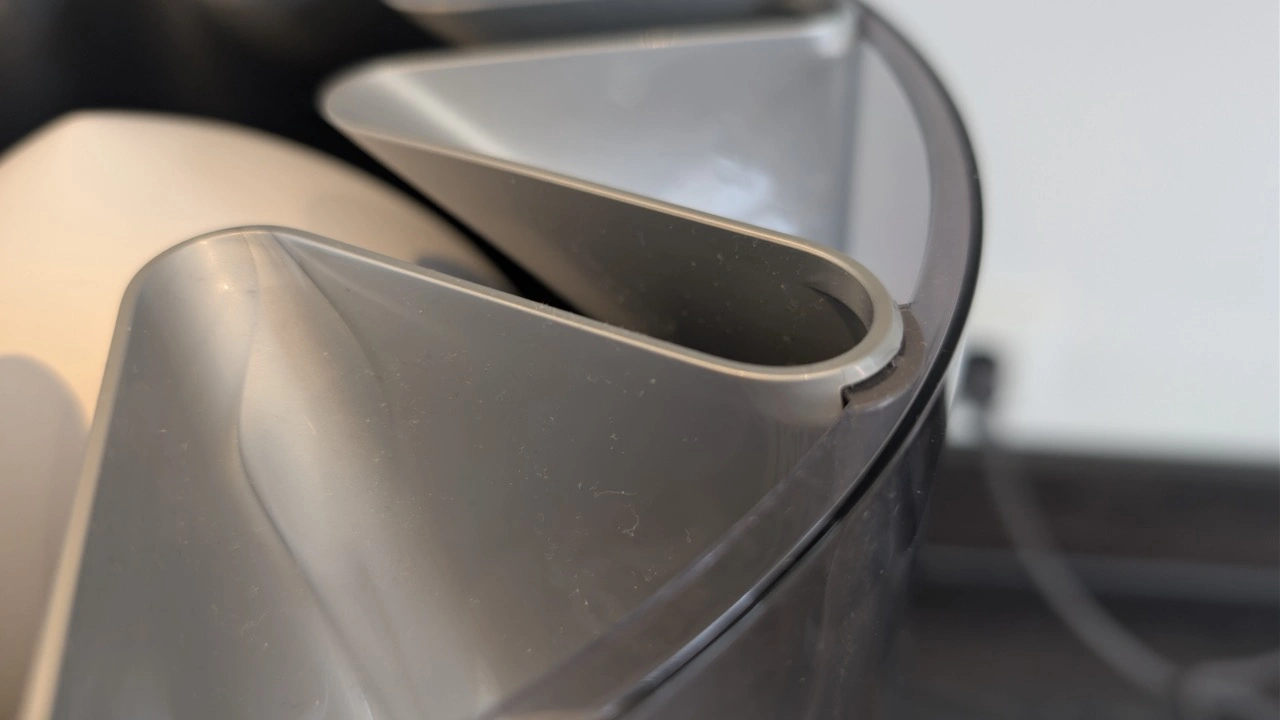 Dyson HushJet Purifier Compact: Schweißnaht an der Düse
