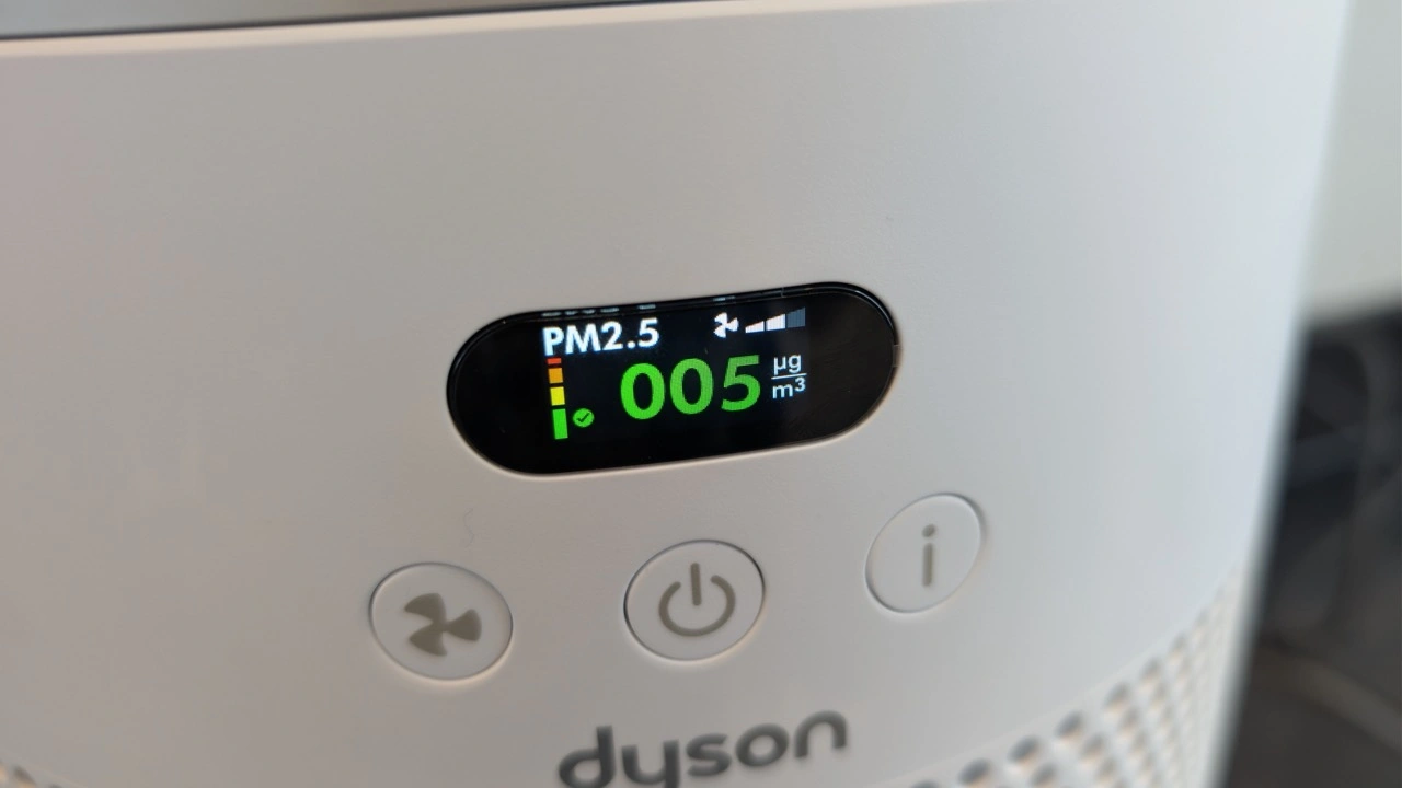 Dyson HushJet Purifier Compact: Display mit PM2,5-Wert
