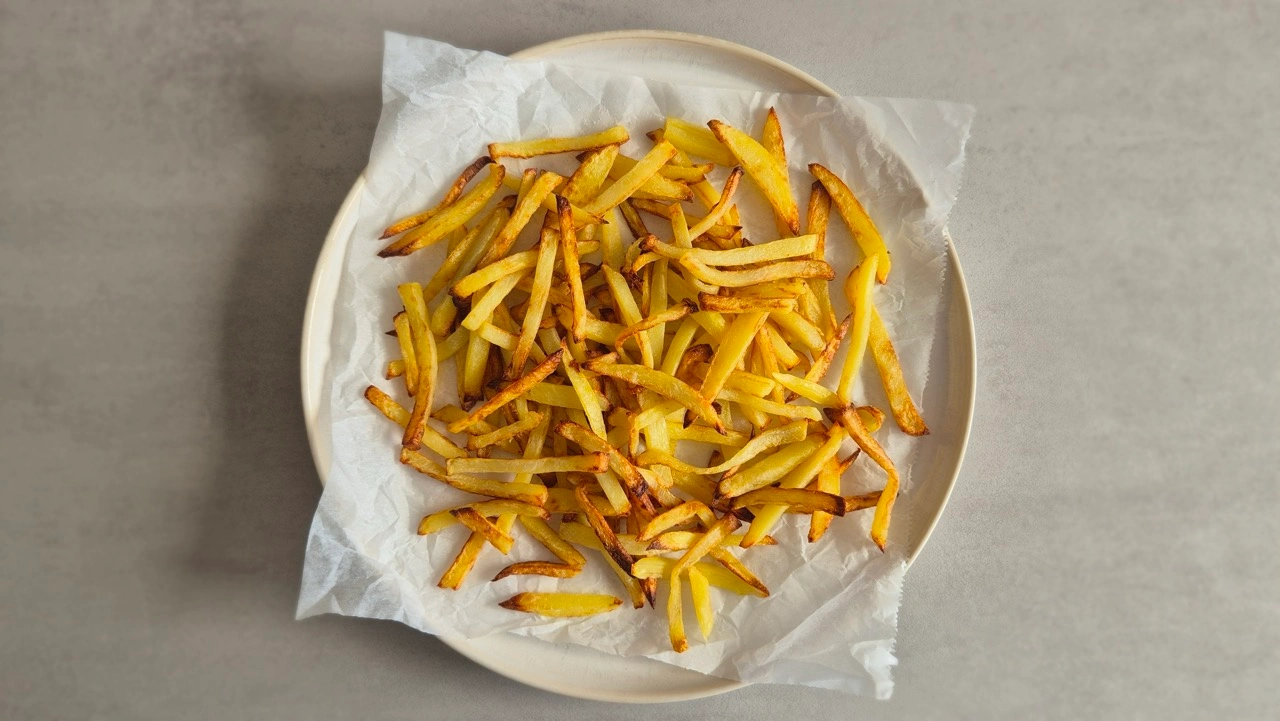 Ninja CRISPi PRO XL: Frische Pommes nach dem Garen