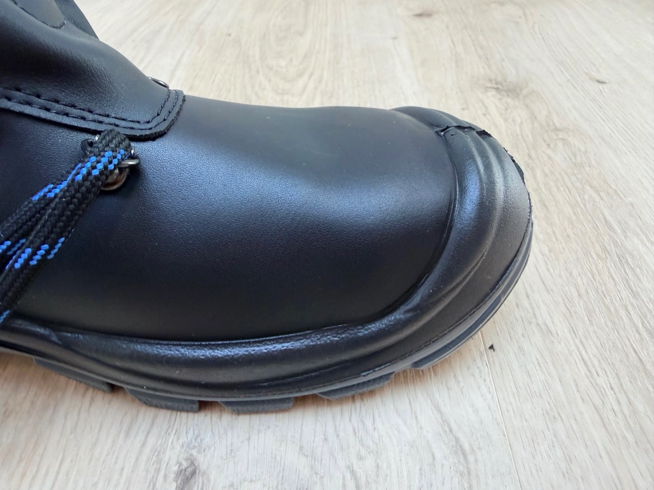 ATLAS Anatomic Bau 500: Schutzkappe mit minimal abstehender Gummilippe