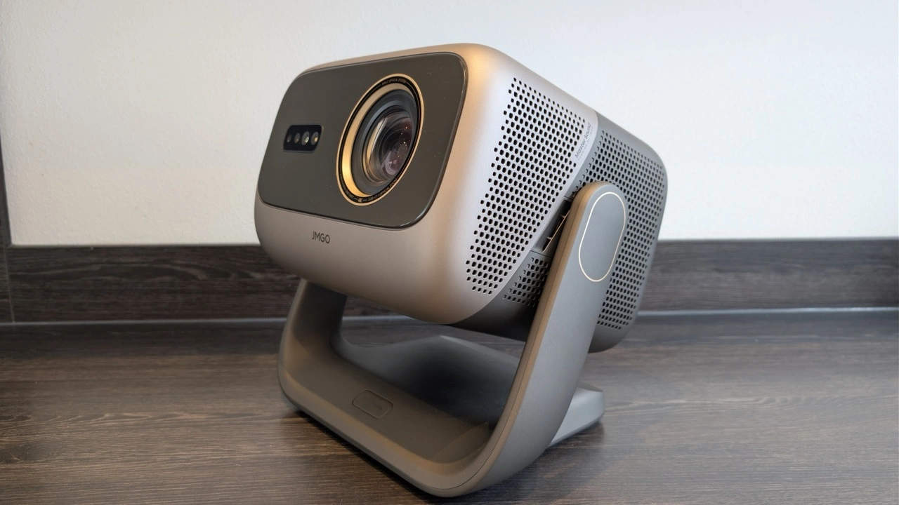 JMGO N3 Ultimate: Beamer im Gimbal-Standfuß