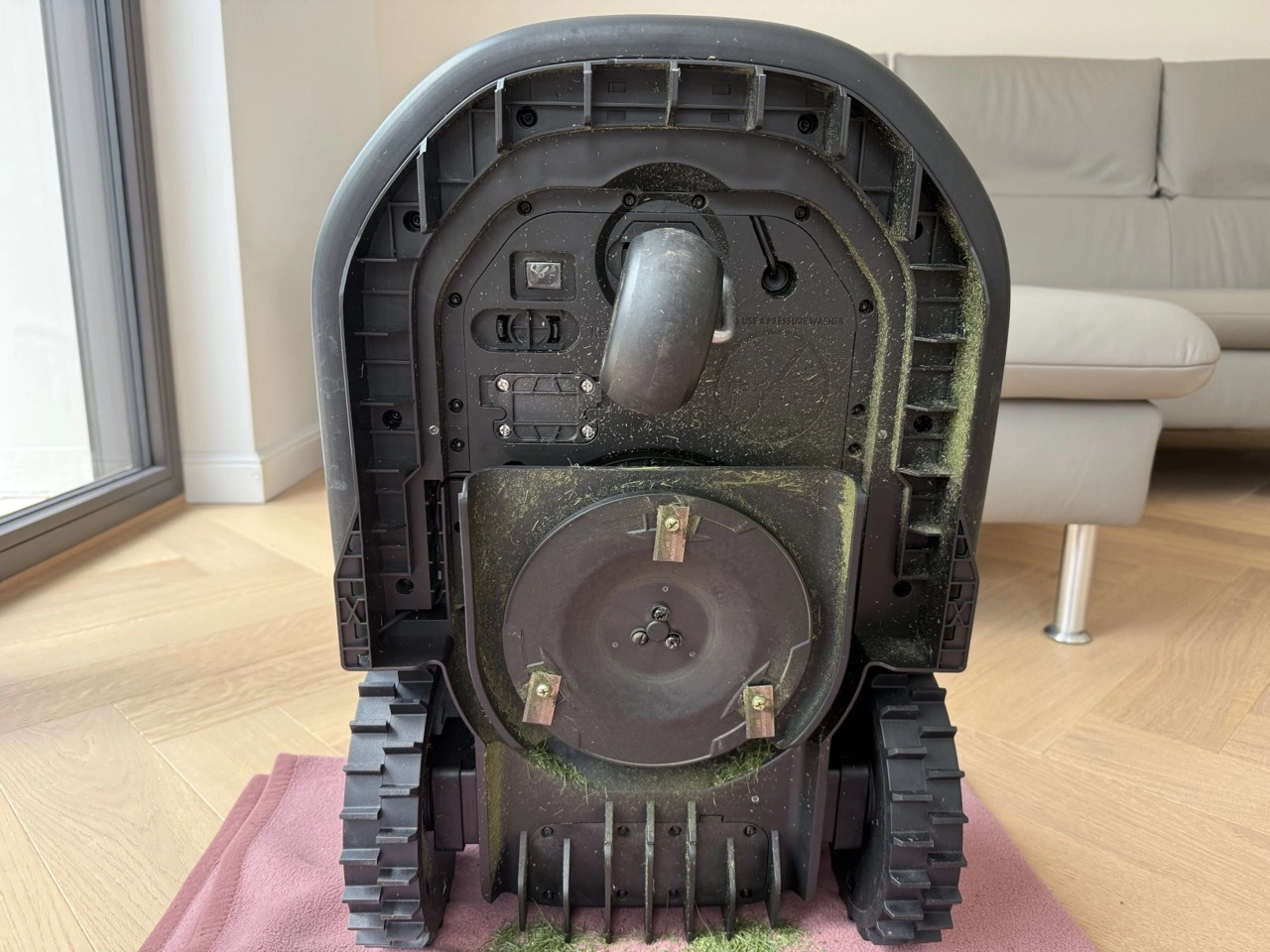Terramow V600: Unterseite mit Mähwerk
