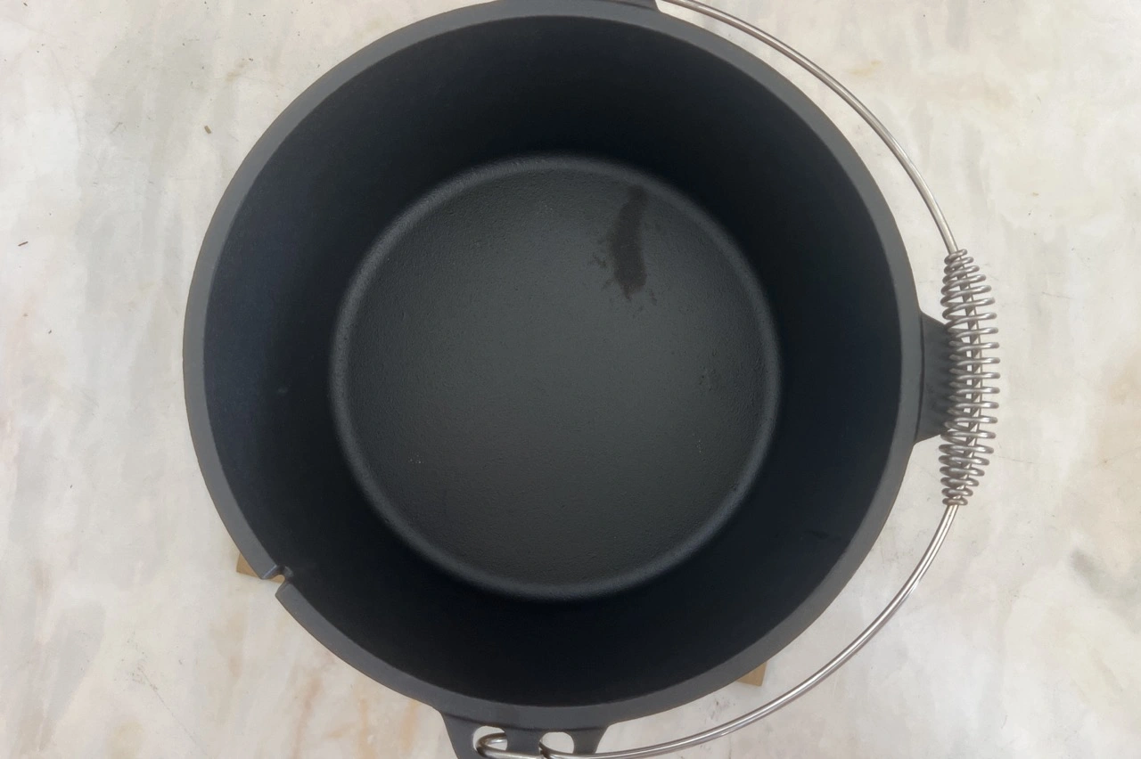 GUSSKÖNIG Dutch Oven 7L: Innenraum aus Gusseisen