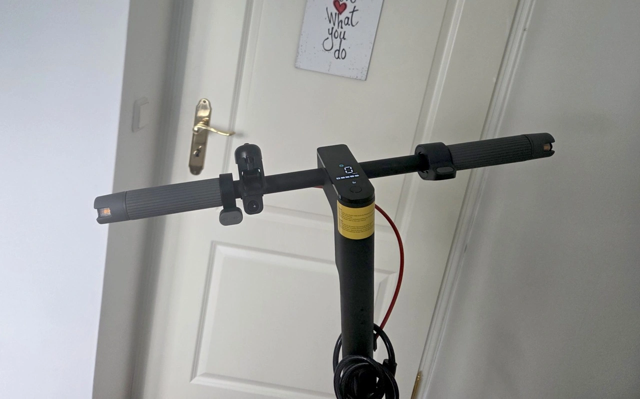 Xiaomi E-Scooter 5: Lenker mit Bedienelementen