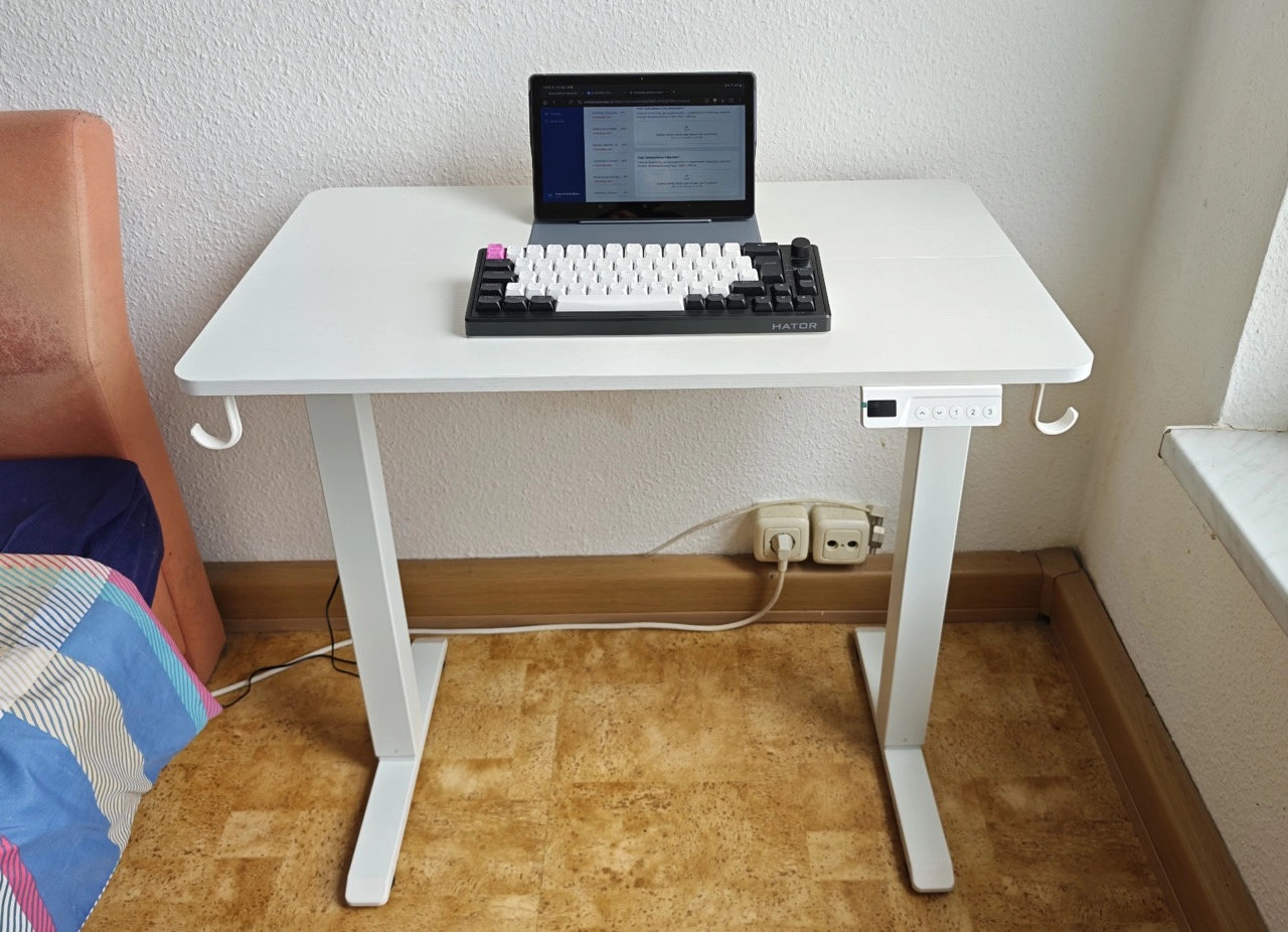 WOLTU Höhenverstellbarer Schreibtisch 80x48 cm: Kompakter Schreibtisch mit Tablet und Tastatur