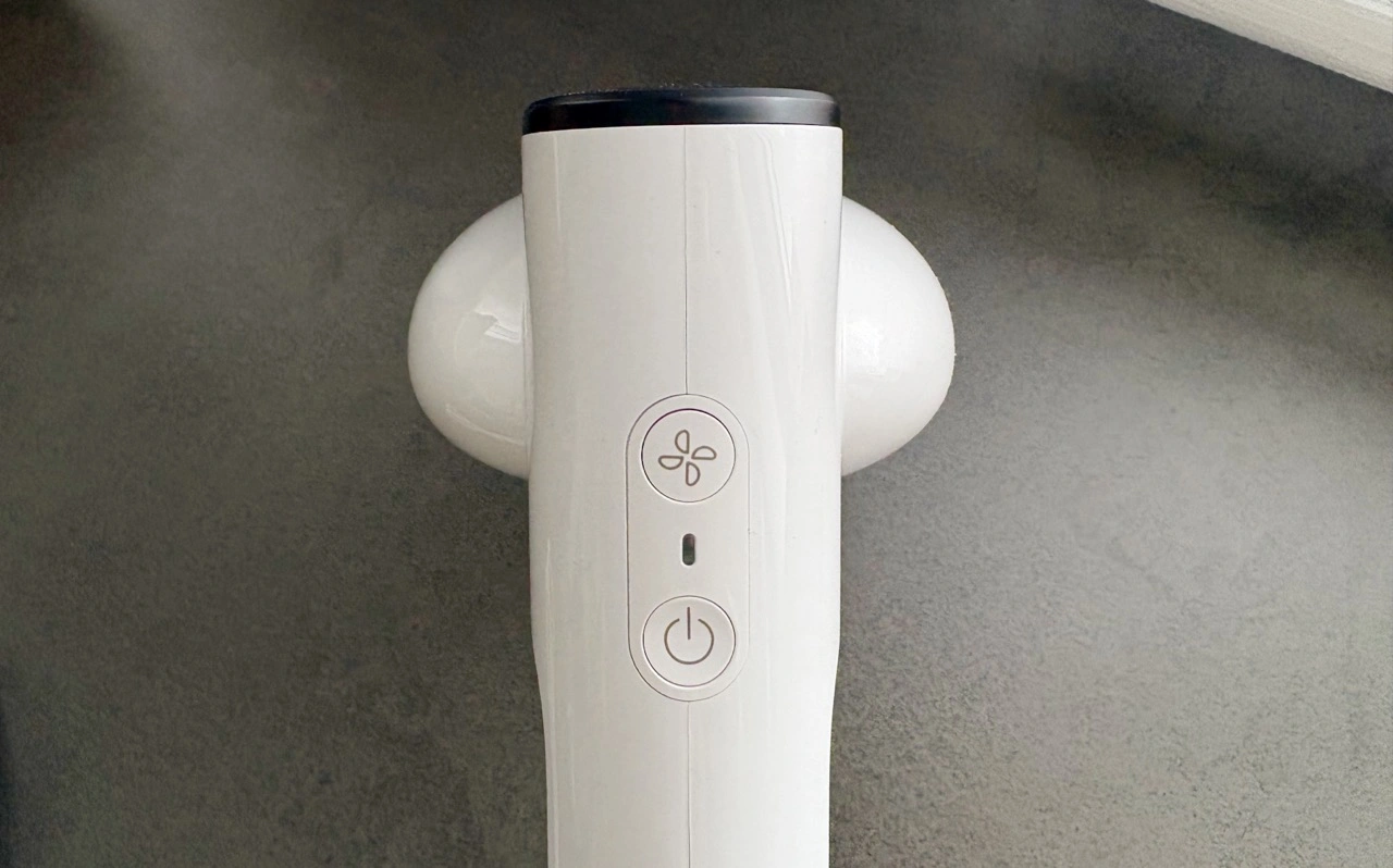 Neakasa Magic 1: Bedientasten mit Status-LED