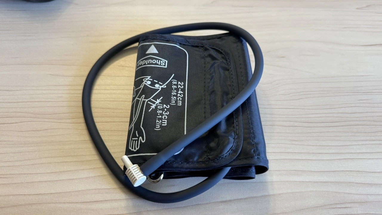 Sinocare ARM-30E+: Manschette mit Luftschlauch
