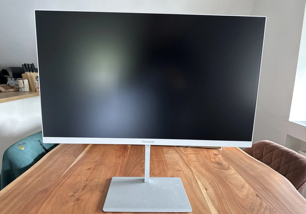 ViewSonic VP2766-2K: Vorderseite mit ausgeschaltetem Display
