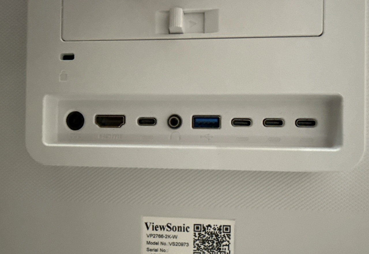 ViewSonic VP2766-2K: Anschlussfeld mit USB-C, HDMI und Audio