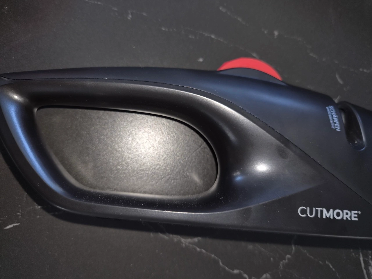 CUTMORE ProSharp: geschlossener Haltegriff
