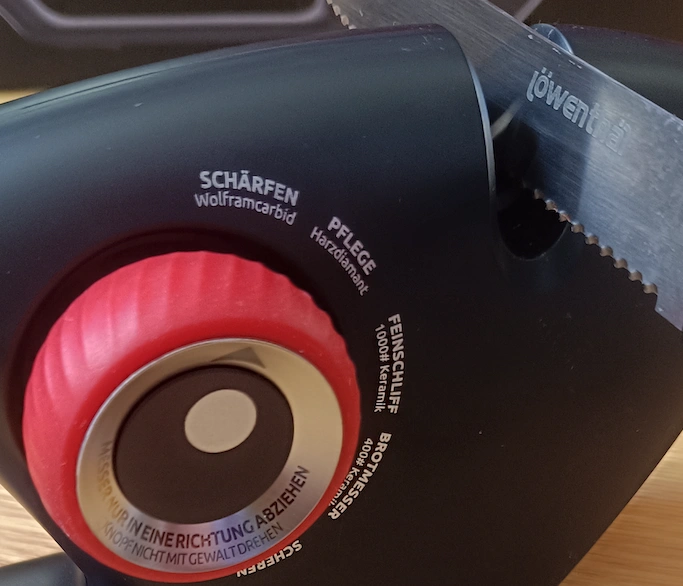 CUTMORE OneSharp 5-in-1: Drehrad mit Schärfstufen