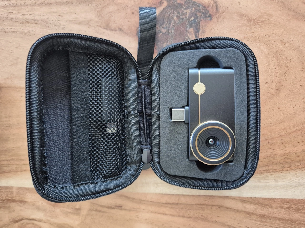 Thermal Master P3 Wärmebildkamera: Kamera im geöffneten Case