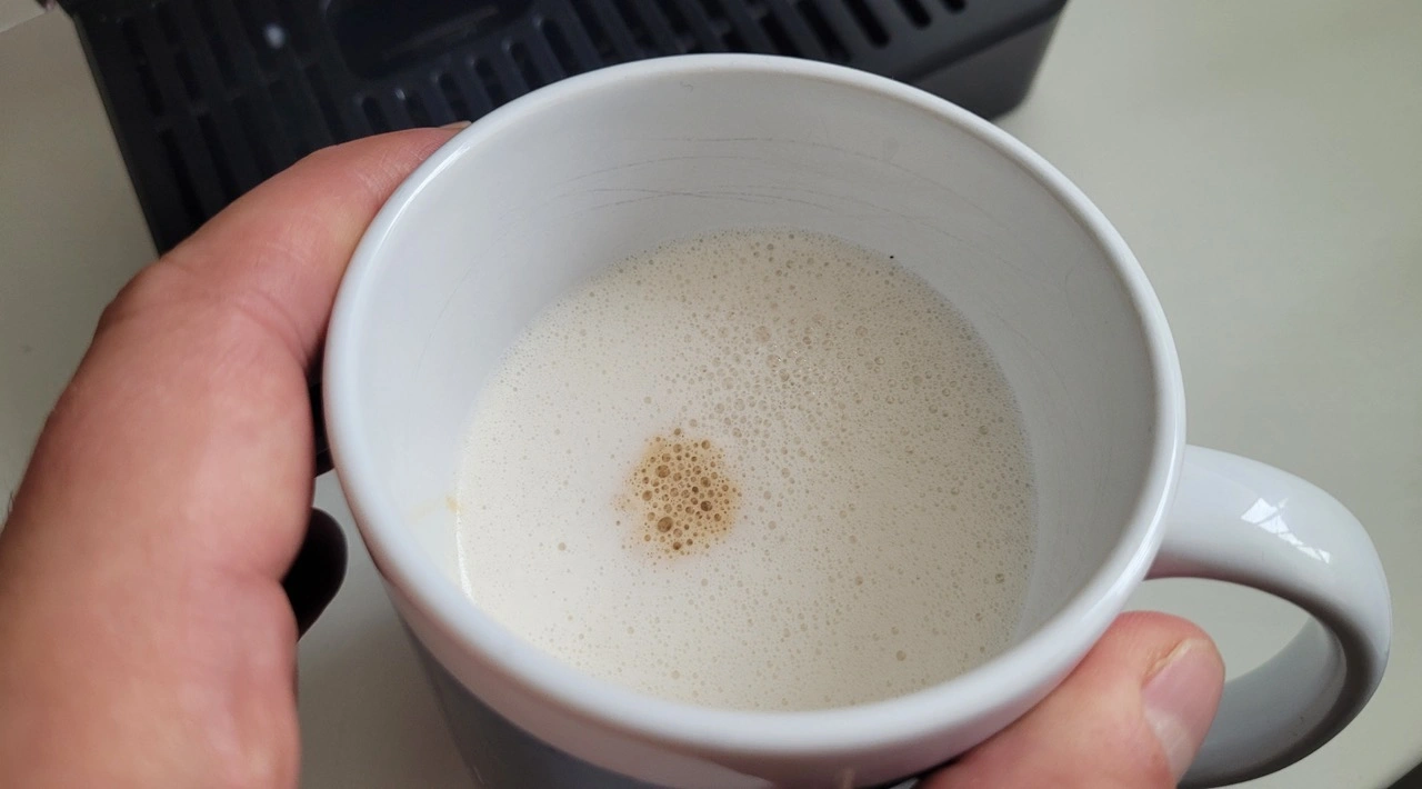 Wilfa Volo Multi Grind: Milchschaum in der Tasse