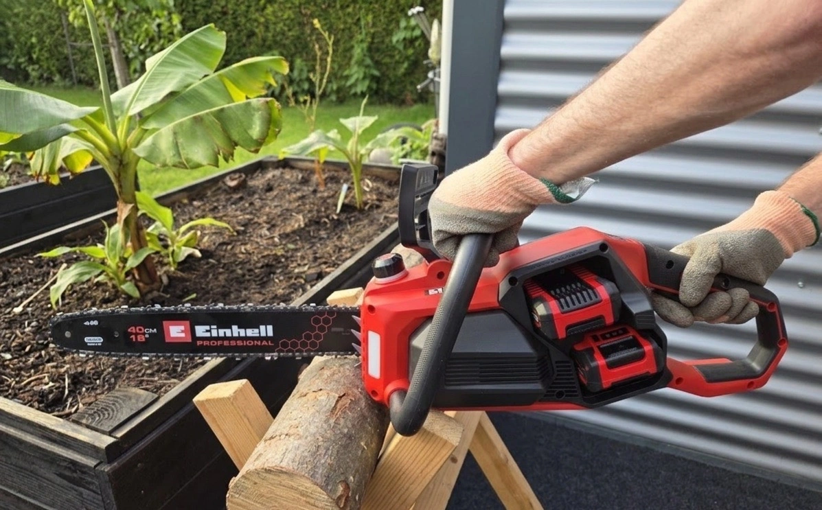 Einhell GP-LC 36/40 Li BL: Säge auf dem Testholz