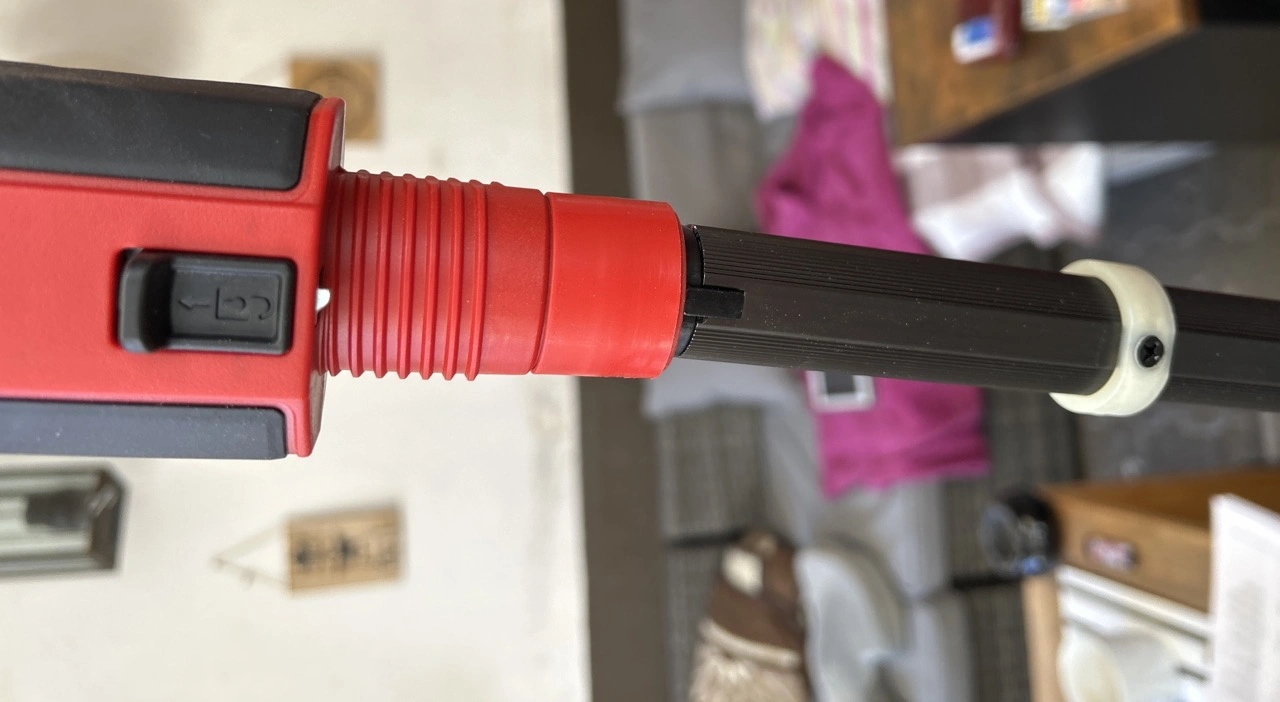 Einhell GP-HC 18/5020 Li T BL-Solo: Teleskopstiel mit Verriegelung