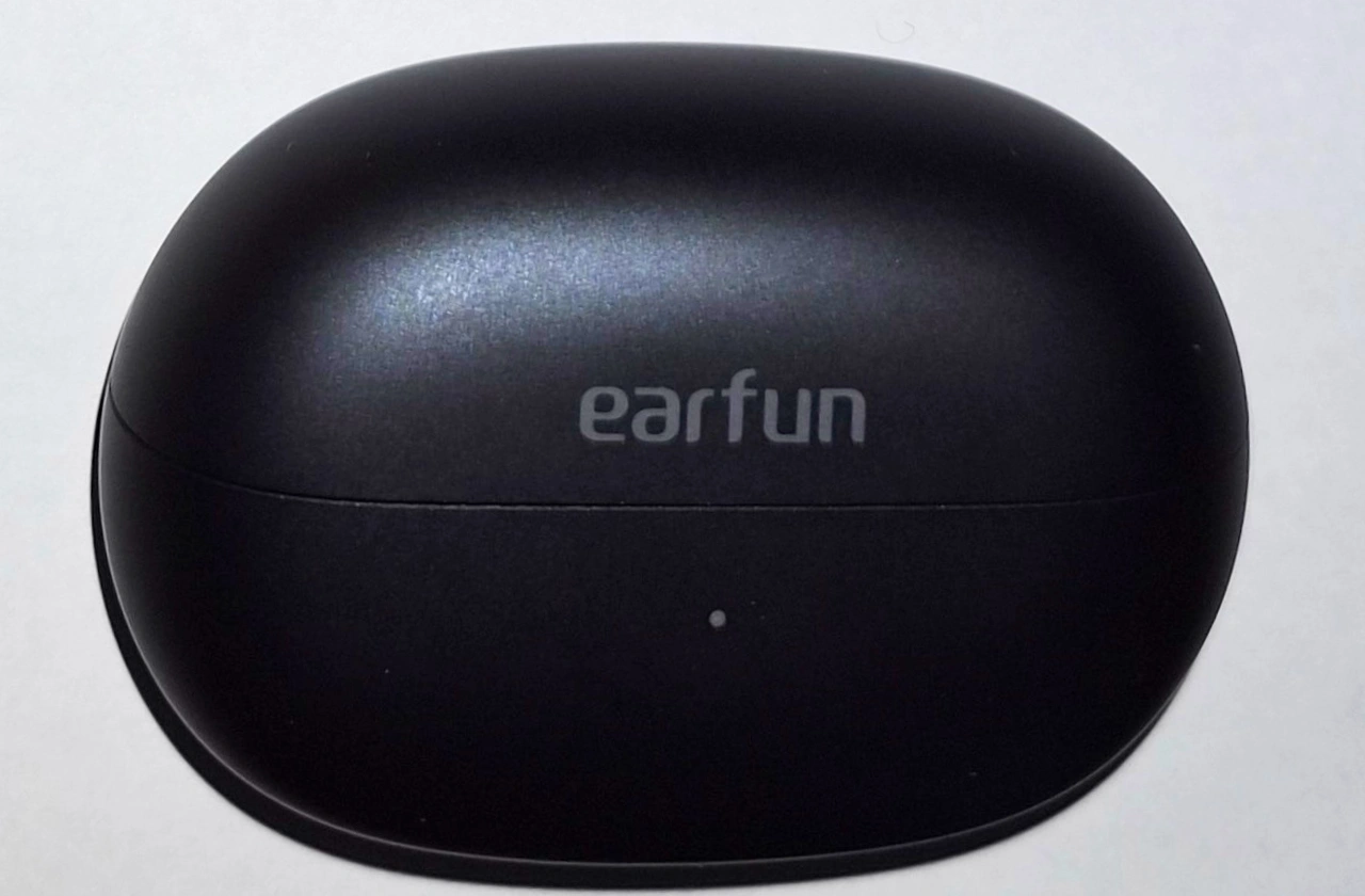 EarFun Clip 2: kompaktes Ladecase